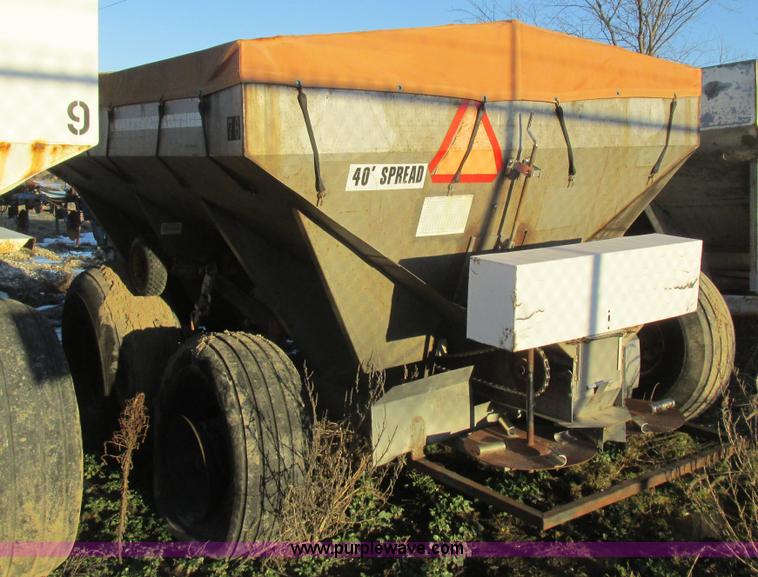 image for item L7016 Fertilizer spreader cart