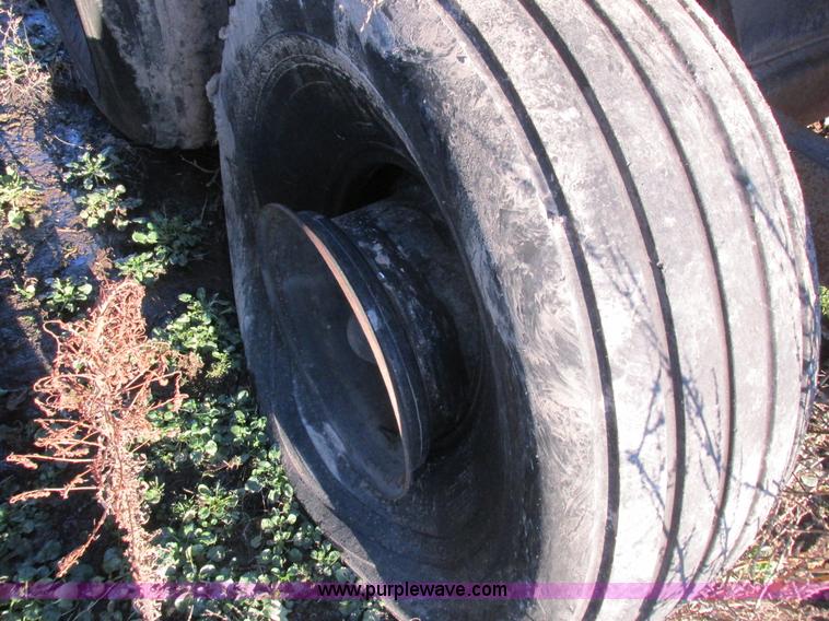 image for item L7016 Fertilizer spreader cart