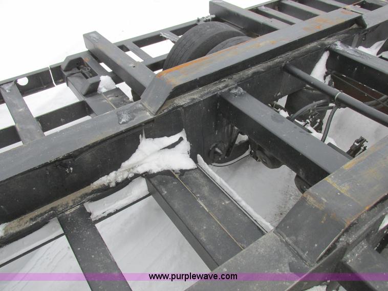 image for item L7024 1993 Jantz combine trailer