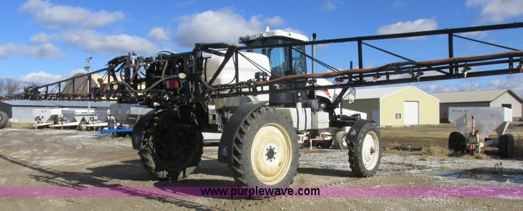image for item L7043 2005 SpraCoupe 7650 self-propelled sprayer