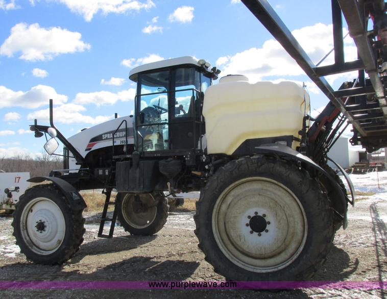 image for item L7043 2005 SpraCoupe 7650 self-propelled sprayer