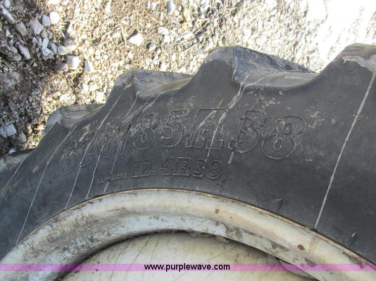 image for item L7043 2005 SpraCoupe 7650 self-propelled sprayer