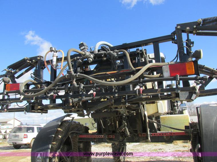 image for item L7043 2005 SpraCoupe 7650 self-propelled sprayer