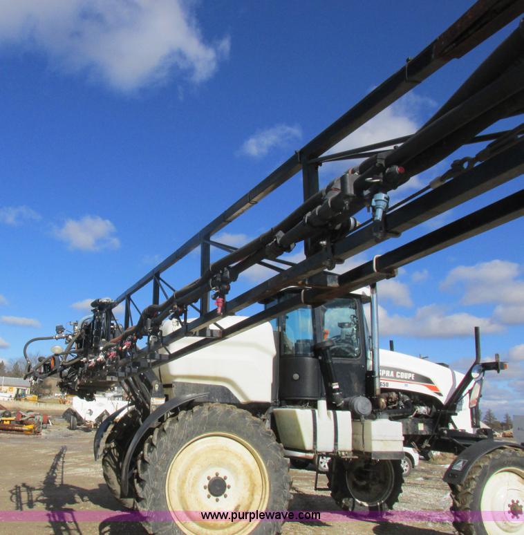 image for item L7043 2005 SpraCoupe 7650 self-propelled sprayer