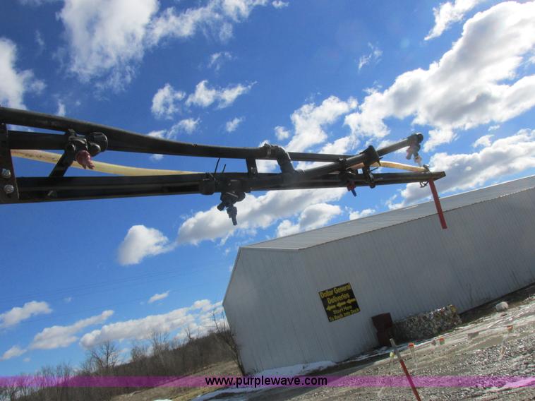 image for item L7043 2005 SpraCoupe 7650 self-propelled sprayer