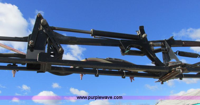 image for item L7043 2005 SpraCoupe 7650 self-propelled sprayer