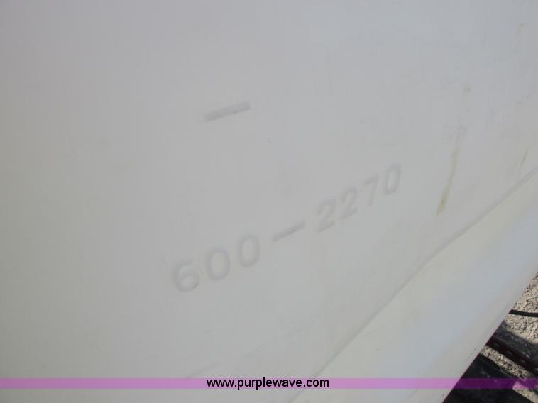 image for item L7043 2005 SpraCoupe 7650 self-propelled sprayer