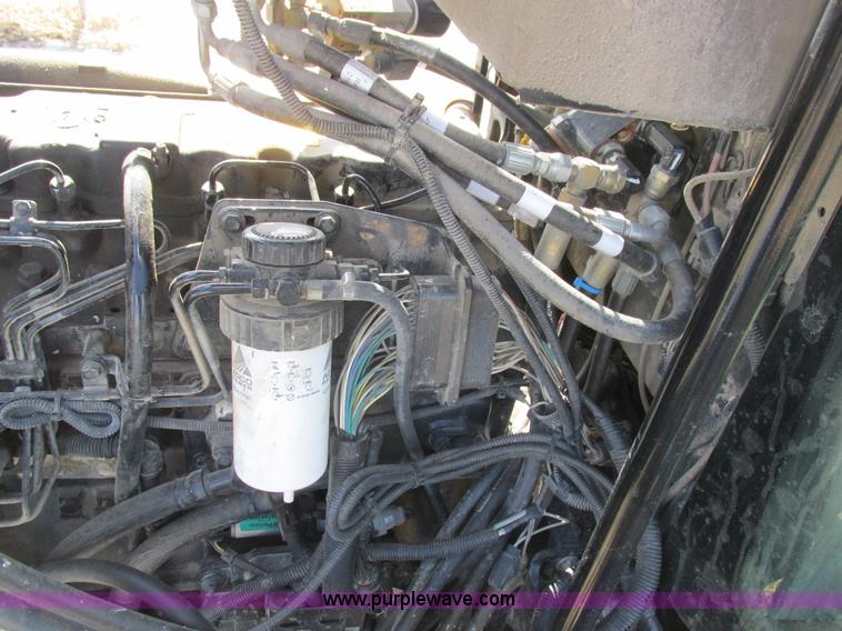 image for item L7043 2005 SpraCoupe 7650 self-propelled sprayer