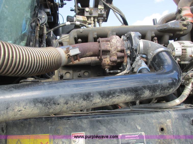 image for item L7043 2005 SpraCoupe 7650 self-propelled sprayer