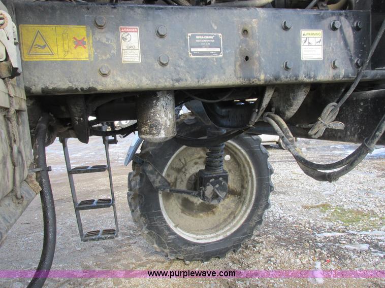 image for item L7043 2005 SpraCoupe 7650 self-propelled sprayer