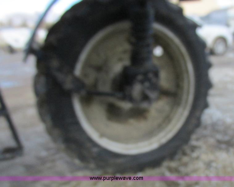 image for item L7043 2005 SpraCoupe 7650 self-propelled sprayer