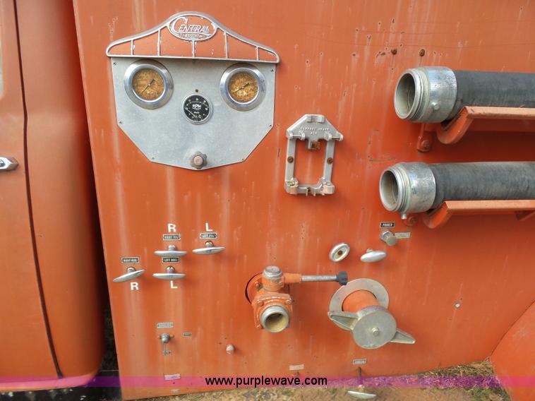 image for item AR9484 1960 International B166 fire truck