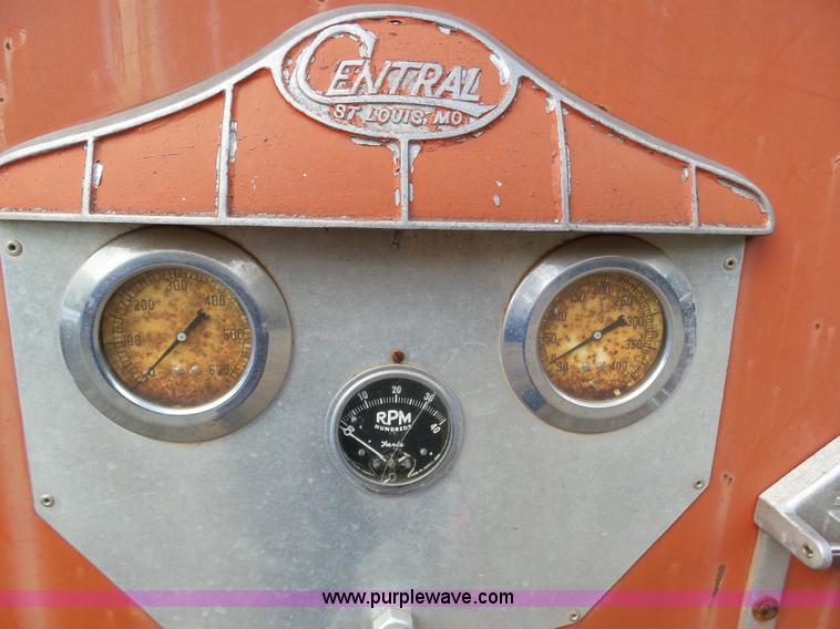 image for item AR9484 1960 International B166 fire truck