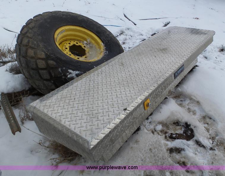 image for item AV9020 Assorted items