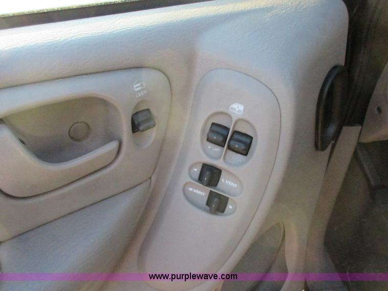 image for item BD9241 2001 Dodge Grand Caravan Sport van