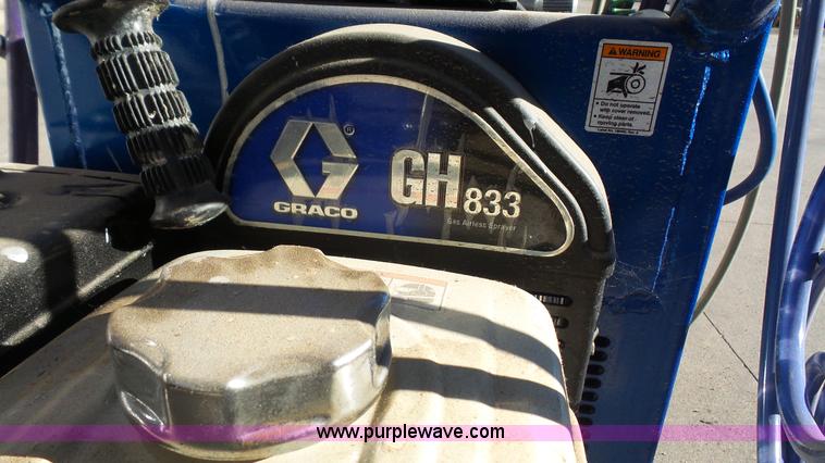 image for item BF9158 Graco GH833 airless paint sprayer