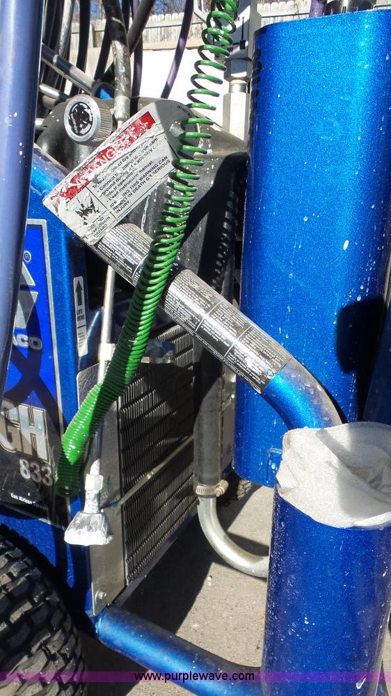 image for item BF9158 Graco GH833 airless paint sprayer
