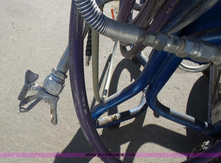 image for item BF9158 Graco GH833 airless paint sprayer