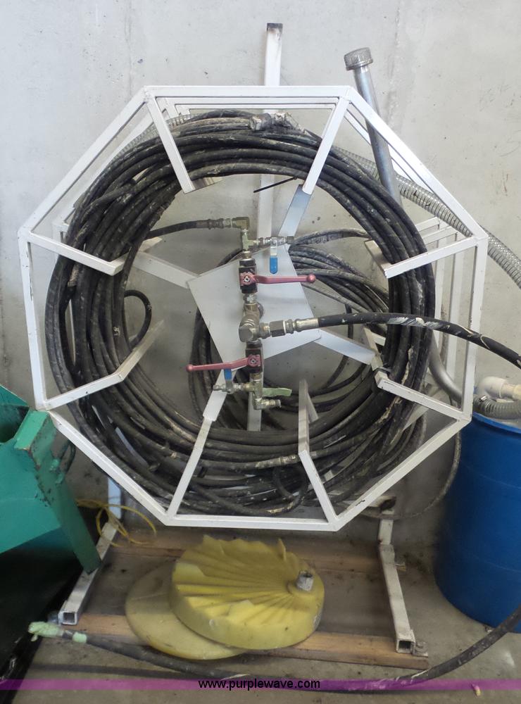 image for item BF9158 Graco GH833 airless paint sprayer