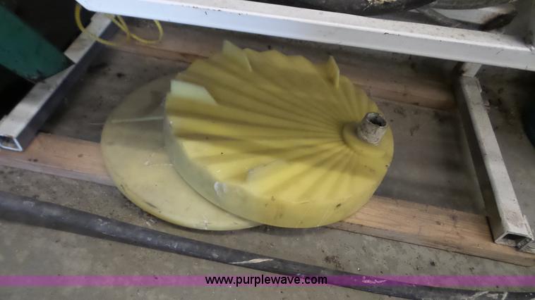 image for item BF9158 Graco GH833 airless paint sprayer