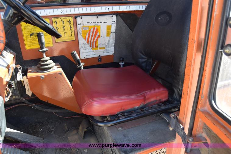 image for item BW9295 Lull 844C-42 telehandler