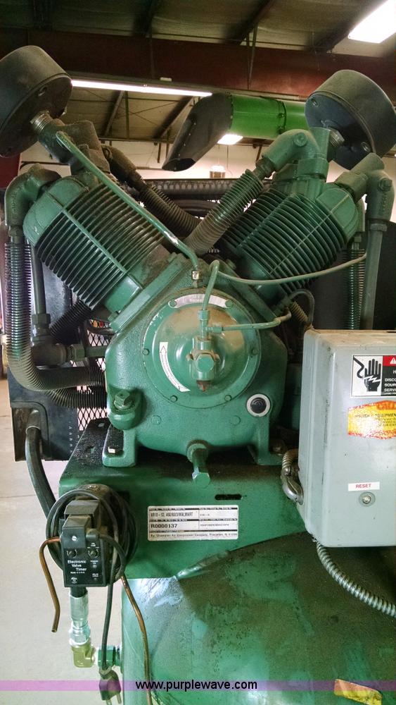 image for item BX9587 Champion VR10-12 air compressor