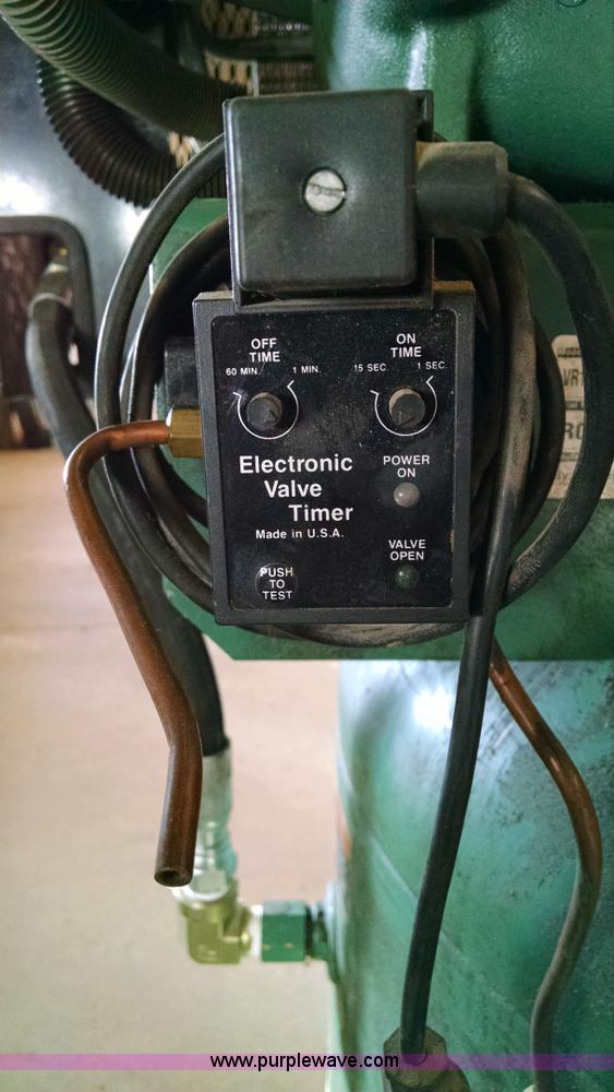 image for item BX9587 Champion VR10-12 air compressor