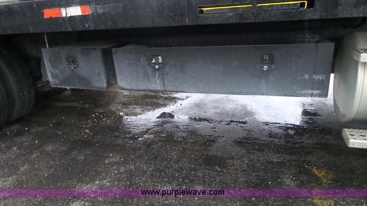 image for item F1075 2007 Sterling LT9500 rollback truck