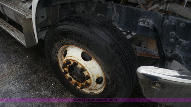 image for item F1075 2007 Sterling LT9500 rollback truck