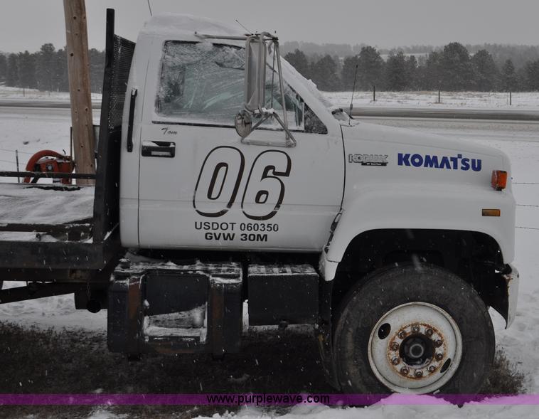 image for item G7099 1991 Chevrolet Kodiak truck cab and chassis
