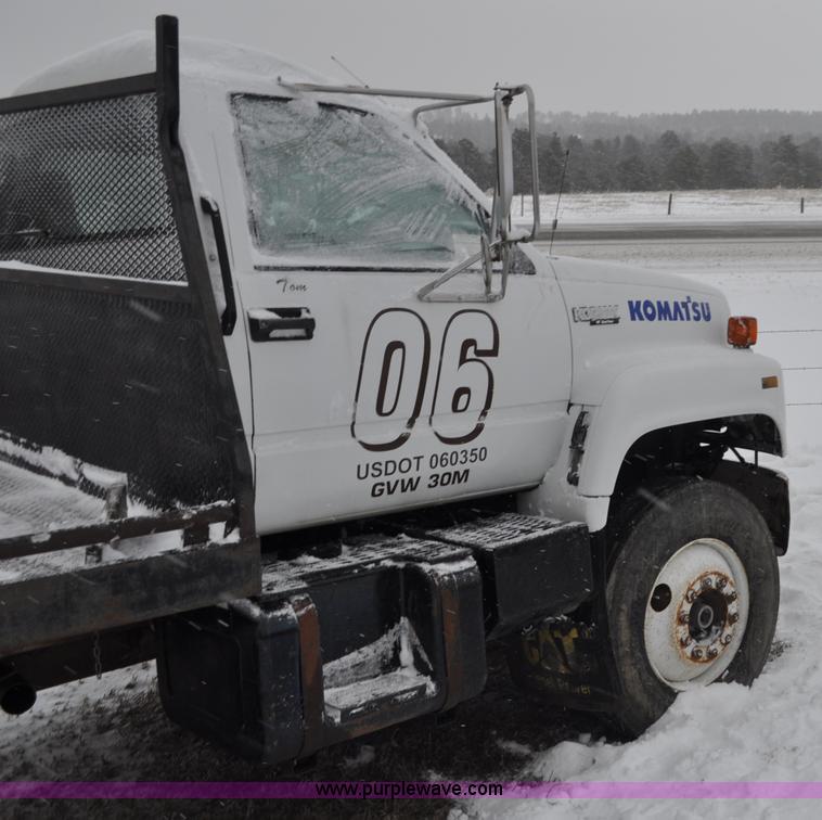 image for item G7099 1991 Chevrolet Kodiak truck cab and chassis
