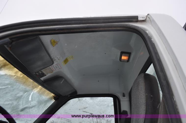 image for item G7099 1991 Chevrolet Kodiak truck cab and chassis