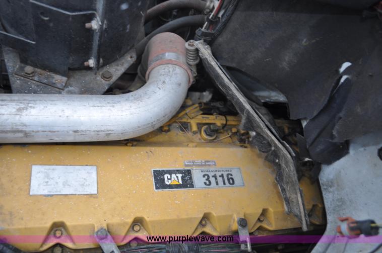 image for item G7099 1991 Chevrolet Kodiak truck cab and chassis