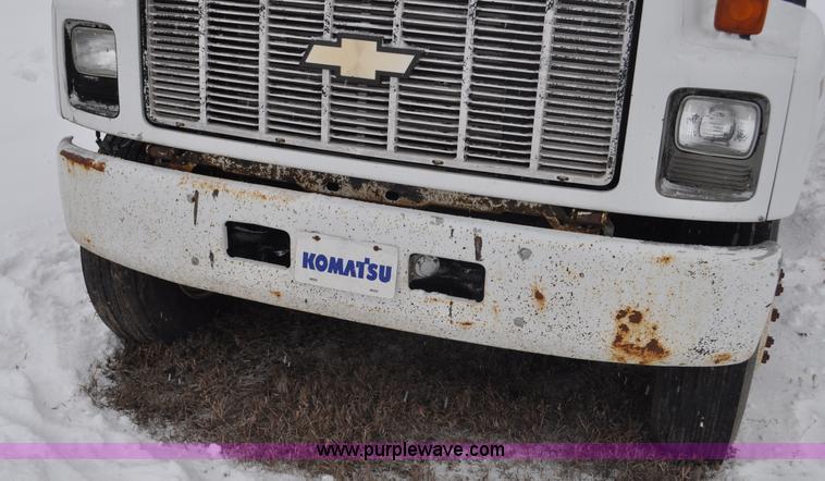 image for item G7099 1991 Chevrolet Kodiak truck cab and chassis