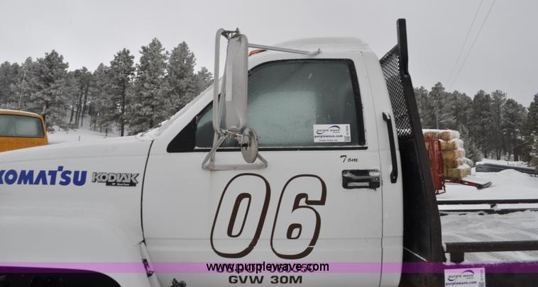 image for item G7099 1991 Chevrolet Kodiak truck cab and chassis