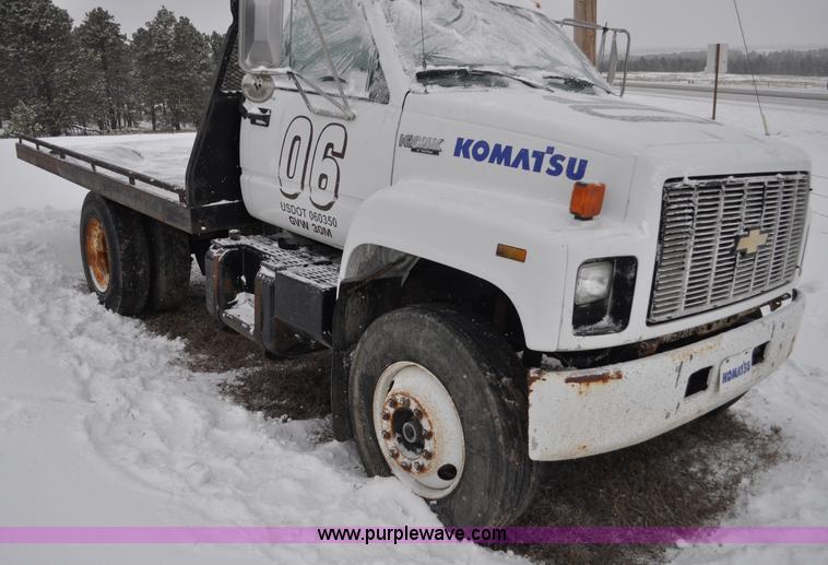 image for item G7099 1991 Chevrolet Kodiak truck cab and chassis