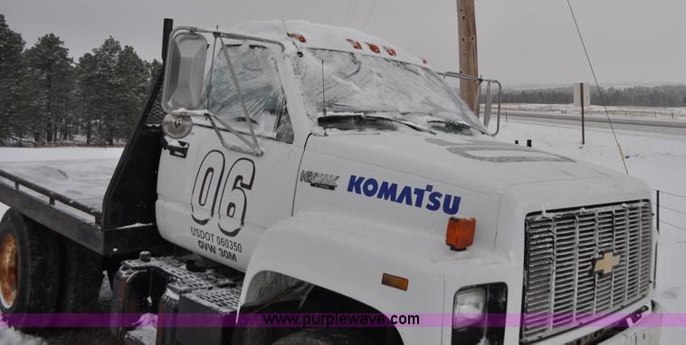 image for item G7099 1991 Chevrolet Kodiak truck cab and chassis