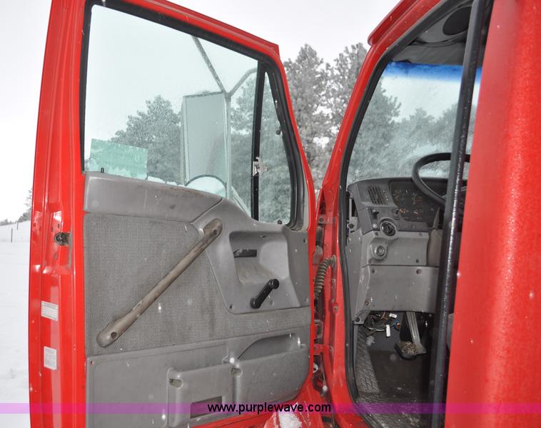 image for item G7101 1997 Ford L8513 Louisville 113