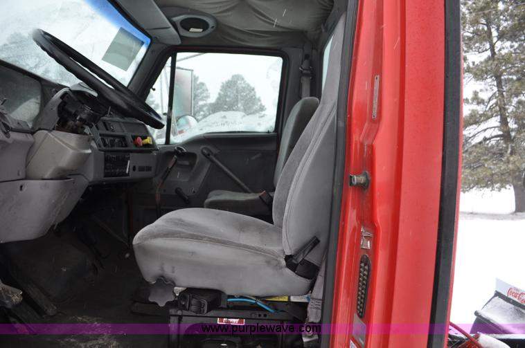 image for item G7101 1997 Ford L8513 Louisville 113