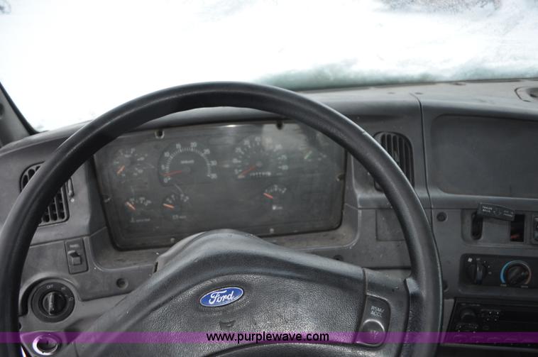 image for item G7101 1997 Ford L8513 Louisville 113