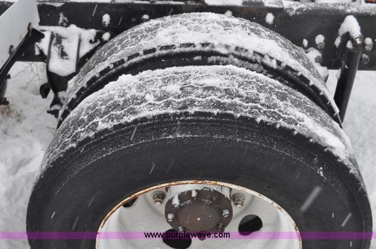 image for item G7101 1997 Ford L8513 Louisville 113