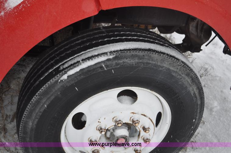 image for item G7101 1997 Ford L8513 Louisville 113