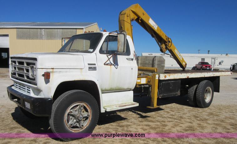 image for item I1919 1976 GMC 6500 crane truck