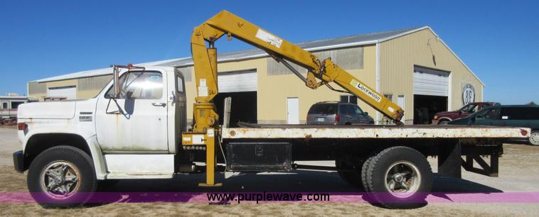 image for item I1919 1976 GMC 6500 crane truck