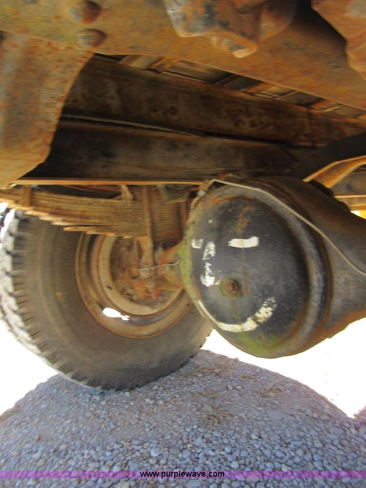 image for item I1919 1976 GMC 6500 crane truck