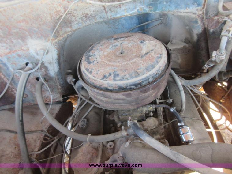 image for item I1919 1976 GMC 6500 crane truck