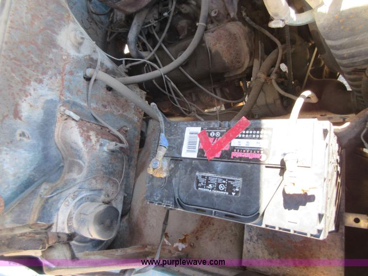 image for item I1919 1976 GMC 6500 crane truck