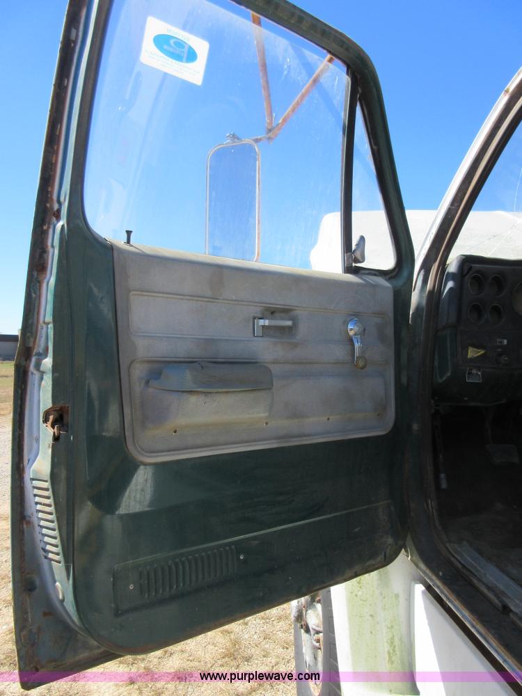 image for item I1919 1976 GMC 6500 crane truck