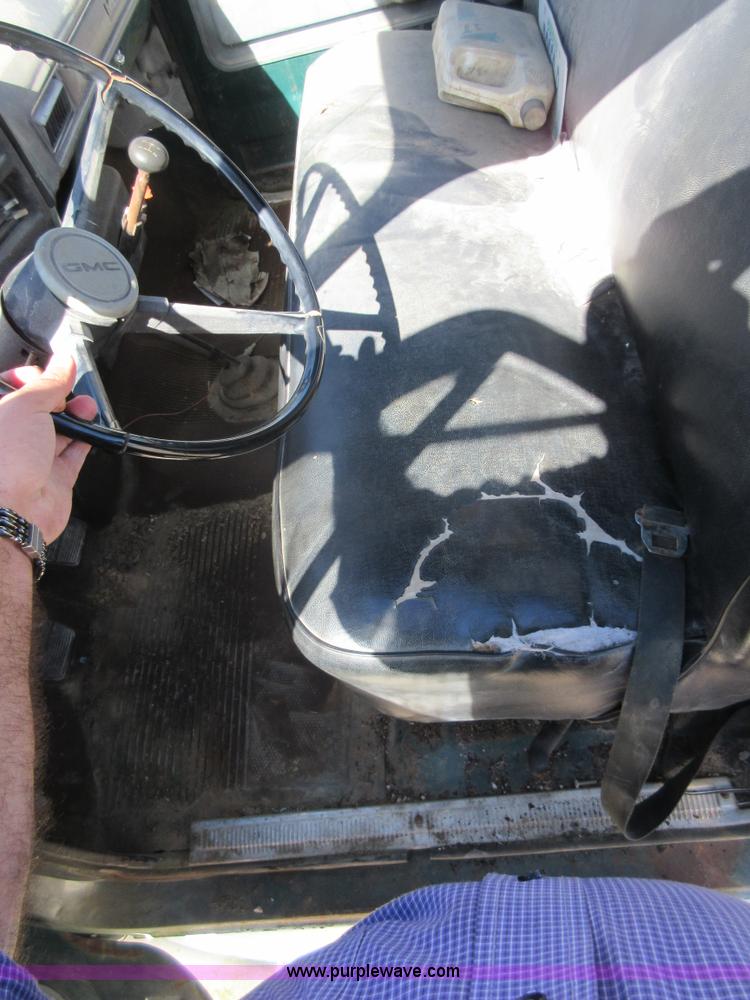 image for item I1919 1976 GMC 6500 crane truck