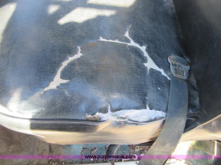 image for item I1919 1976 GMC 6500 crane truck